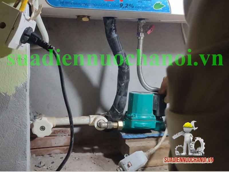 Cách lắp máy bơm tăng áp cho bình nóng lạnh bước 10