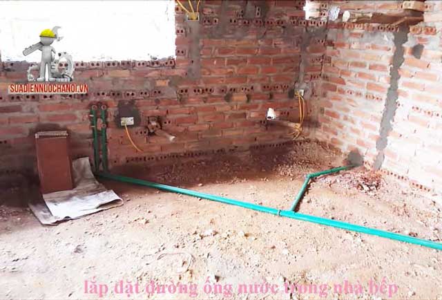 cách đi đường ống trong nhà bếp
