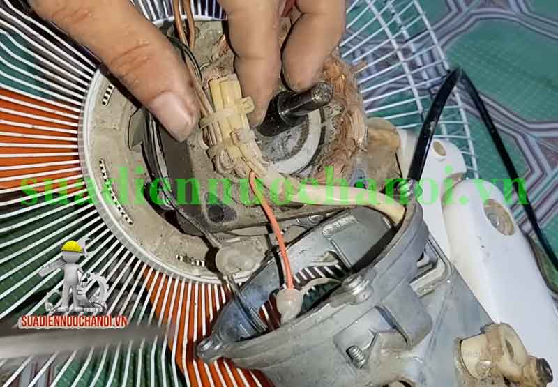 Cách thay cầu chì nhiệt quạt điện