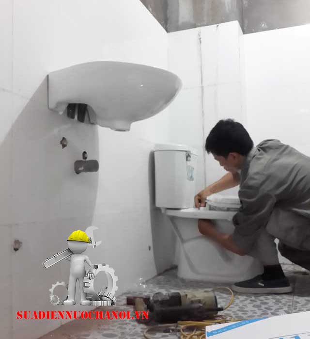 Thợ 67Hb88 link đăng nhập Hb8896 com lắp bồn cầu nhà vệ sinh mới